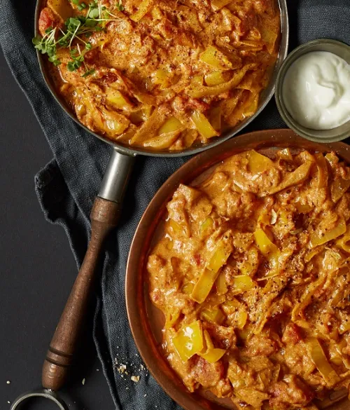 Cepti kāposti ar tomātiem