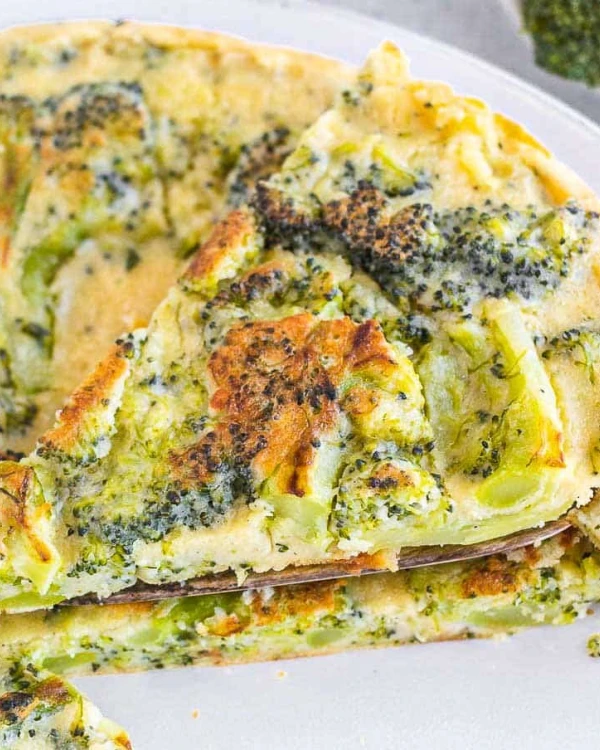 Brokoļu fritata