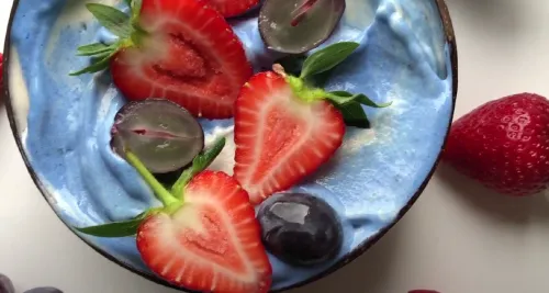 Zilās spirulīnas nice-cream