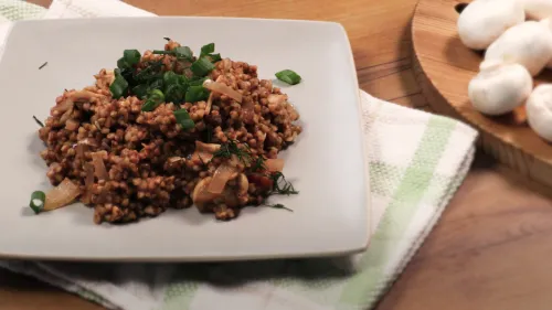 Griķu un sēņu sautējums