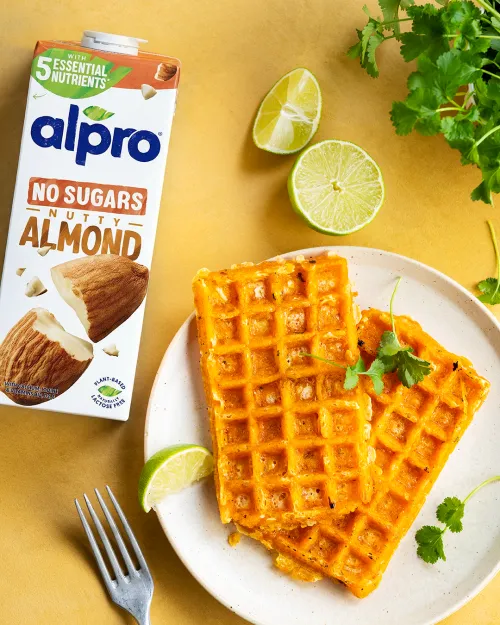 Kraukšķīgās vafeles ar saldo kartupeli un laimu