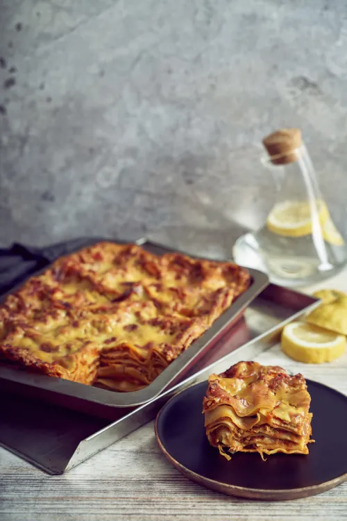 Lazanja ar dārzeņu ragu un augu valsts siera bešamela mērci