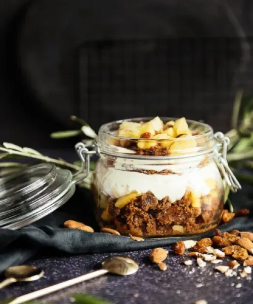 Burkānkūkas kārtojums ar tofu “biezpiena” krēmu