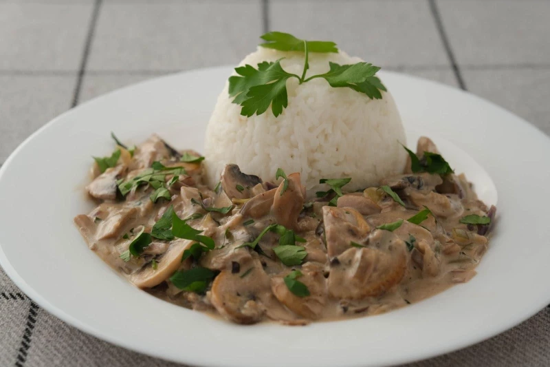 Krēmīgā sēņu mērce