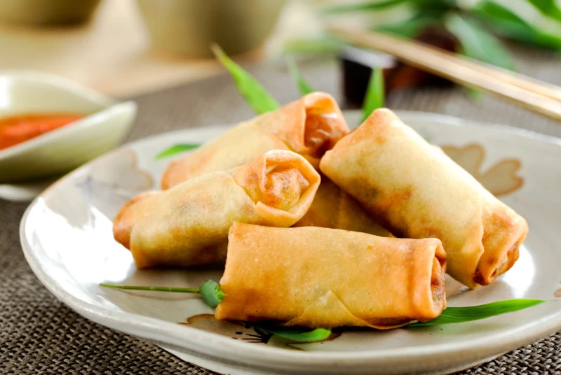 Pavasara rullīši ar kotletēm