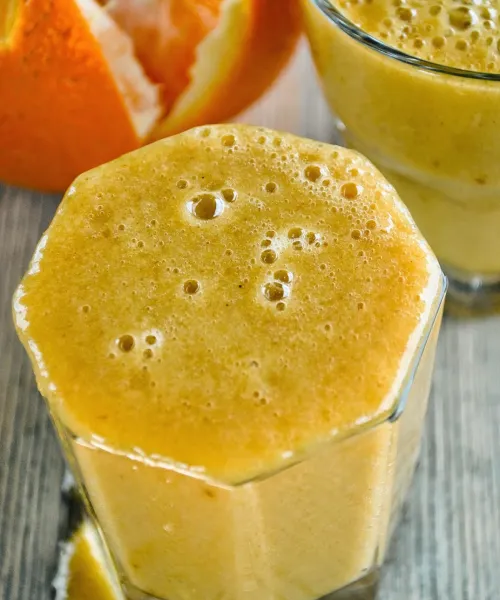 Apelsīnu-banānu smūtijs