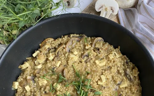 Pērļu gruboto ar sēnēm