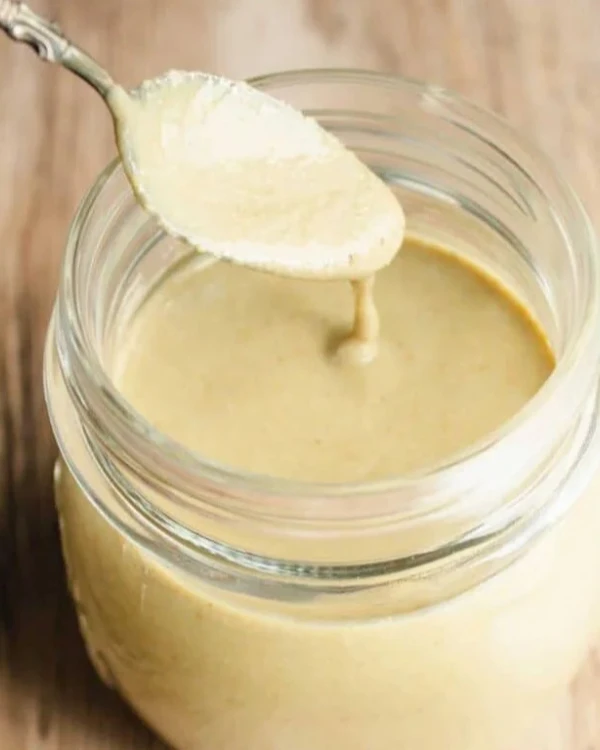 Saulespuķu sēkliņu tahini