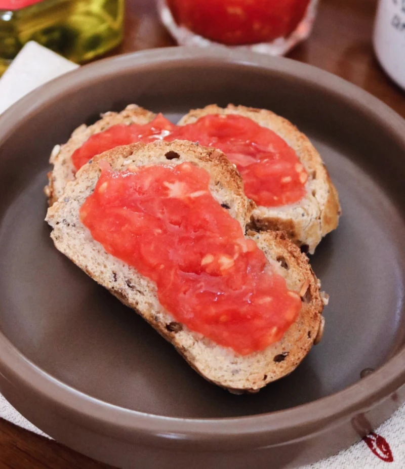 Spāņu tomātu grauzdiņš