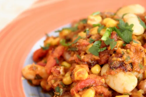 Ātrais pupiņu sautējums ar čili