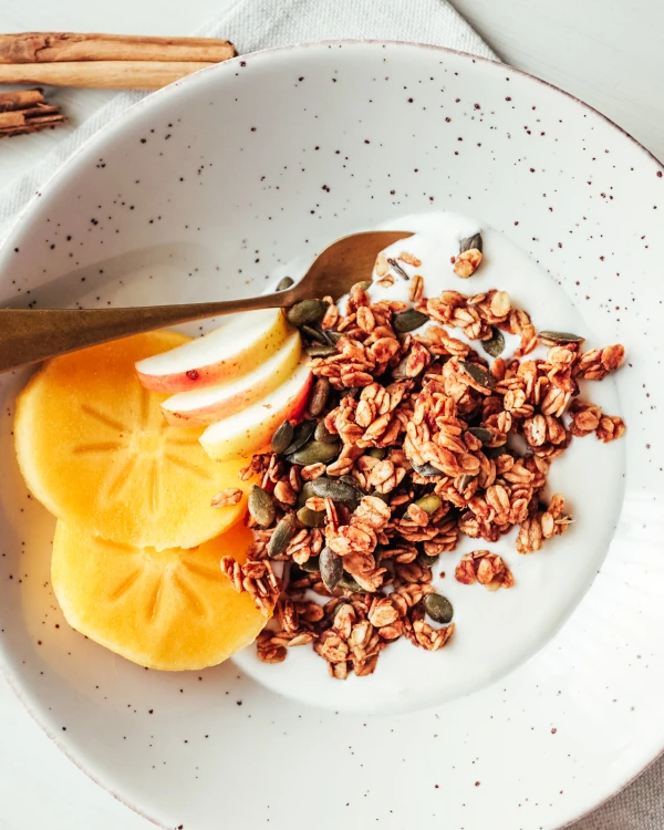 Auzu pārslu un ķirbju granola