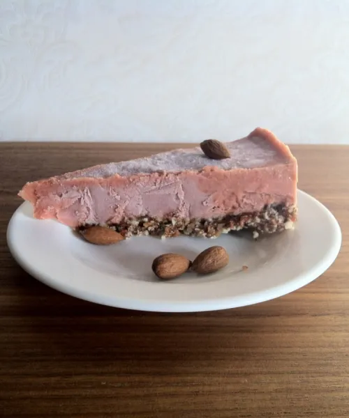 Avokado un zemeņu svaigā kūka