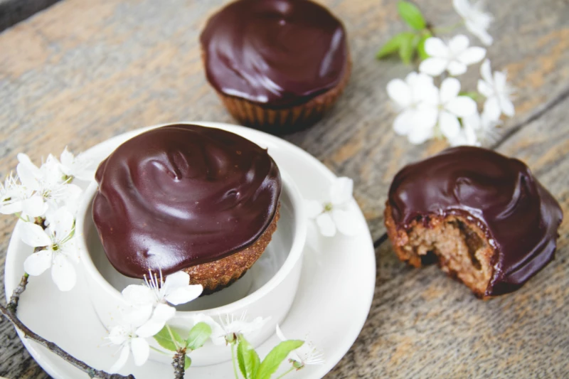 Banānu kēksiņi ar šokolādes glazūru
