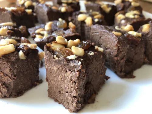 Biezpiena sieriņš jeb šokolādes deserts ar avokado