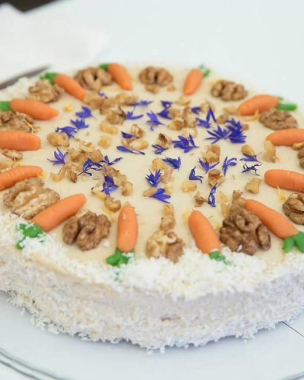 Burkānu torte ar Indijas riekstu krēmu