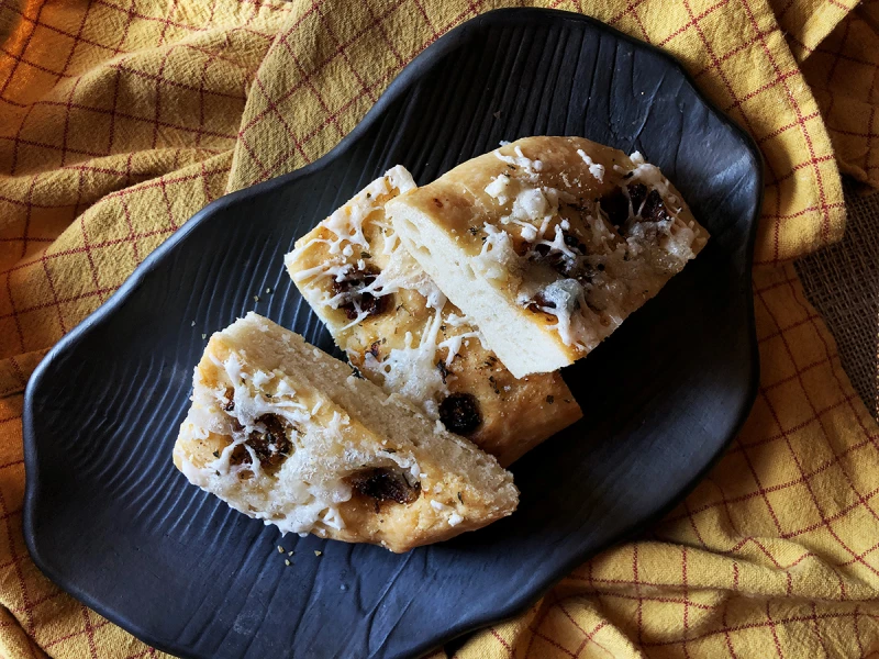 Fokača ar tomātiem