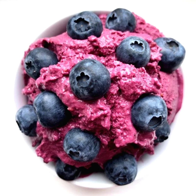 Indijas riekstu un ogu saldējums