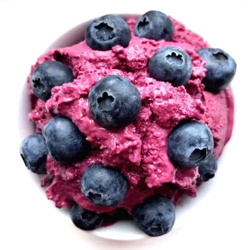 Indijas riekstu un ogu saldējums