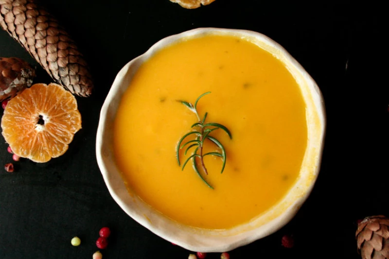 Ķirbju un štovēto kāpostu mērce