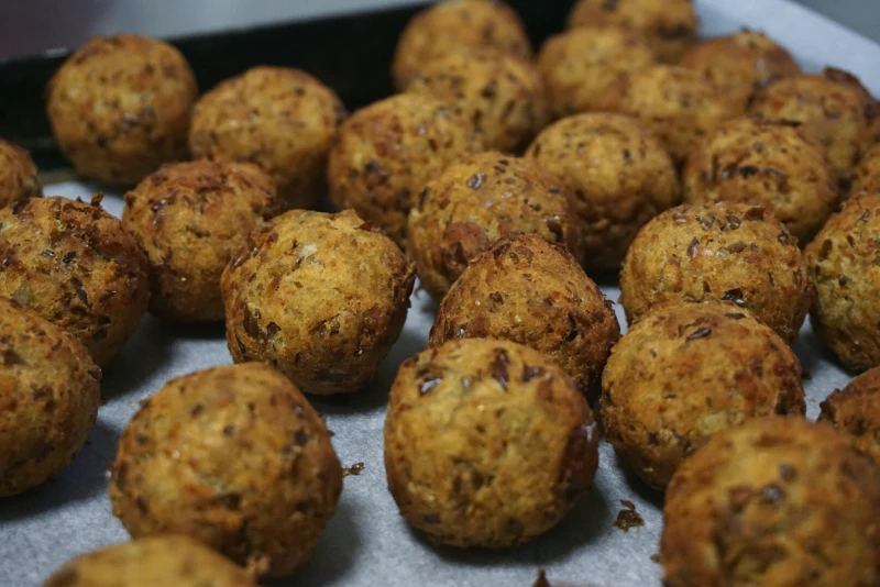 Pelēko zirņu falafeli