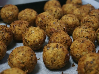 Pelēko zirņu falafeli