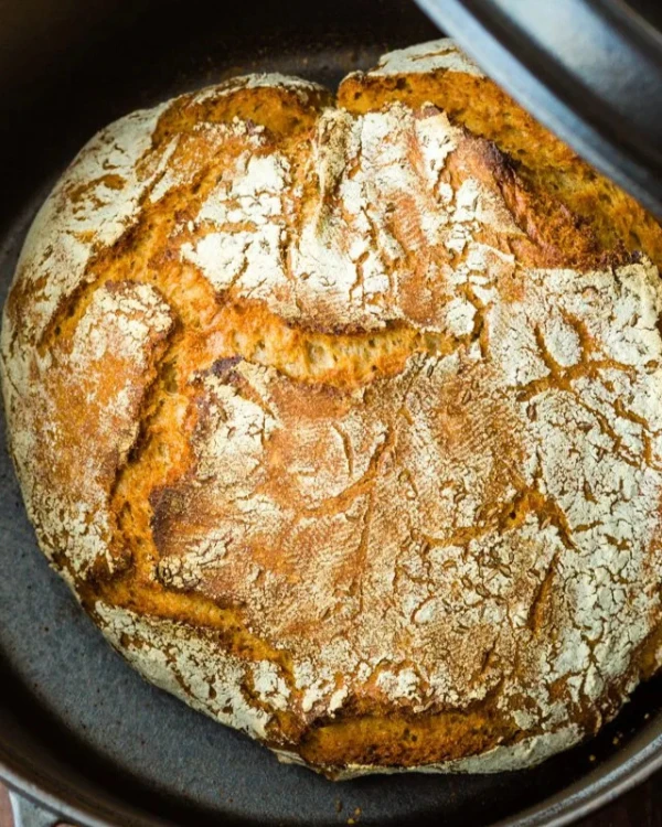 Vienkāršā Vīnes maize bez mīcīšanas