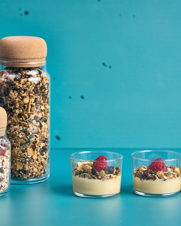 Žāvētu augļu un riekstu granola