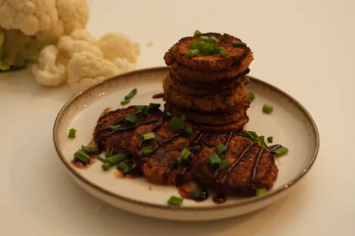 Zeltainie ziedkāposta plācenīši