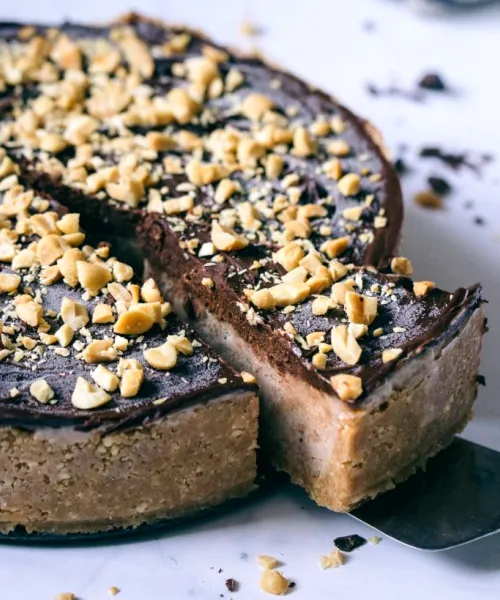 Zemesriekstu-banānu saldējuma torte